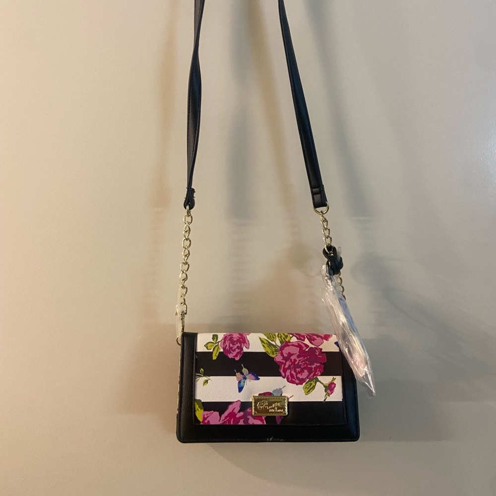 Super cute cross bag